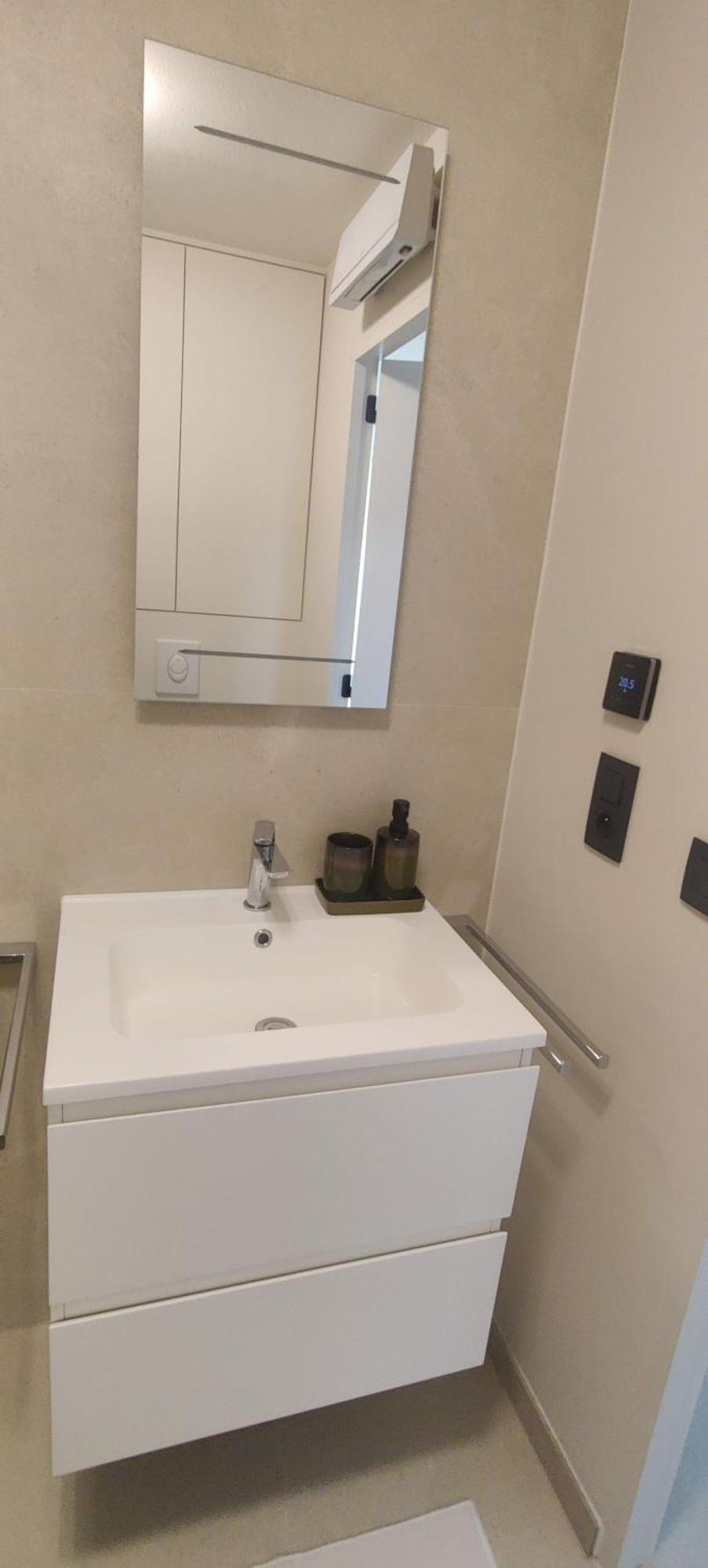 Recent Vernieuwd Appartement Met Zeezicht En Een Gratis Parkeerplaats Koksijde Luaran gambar