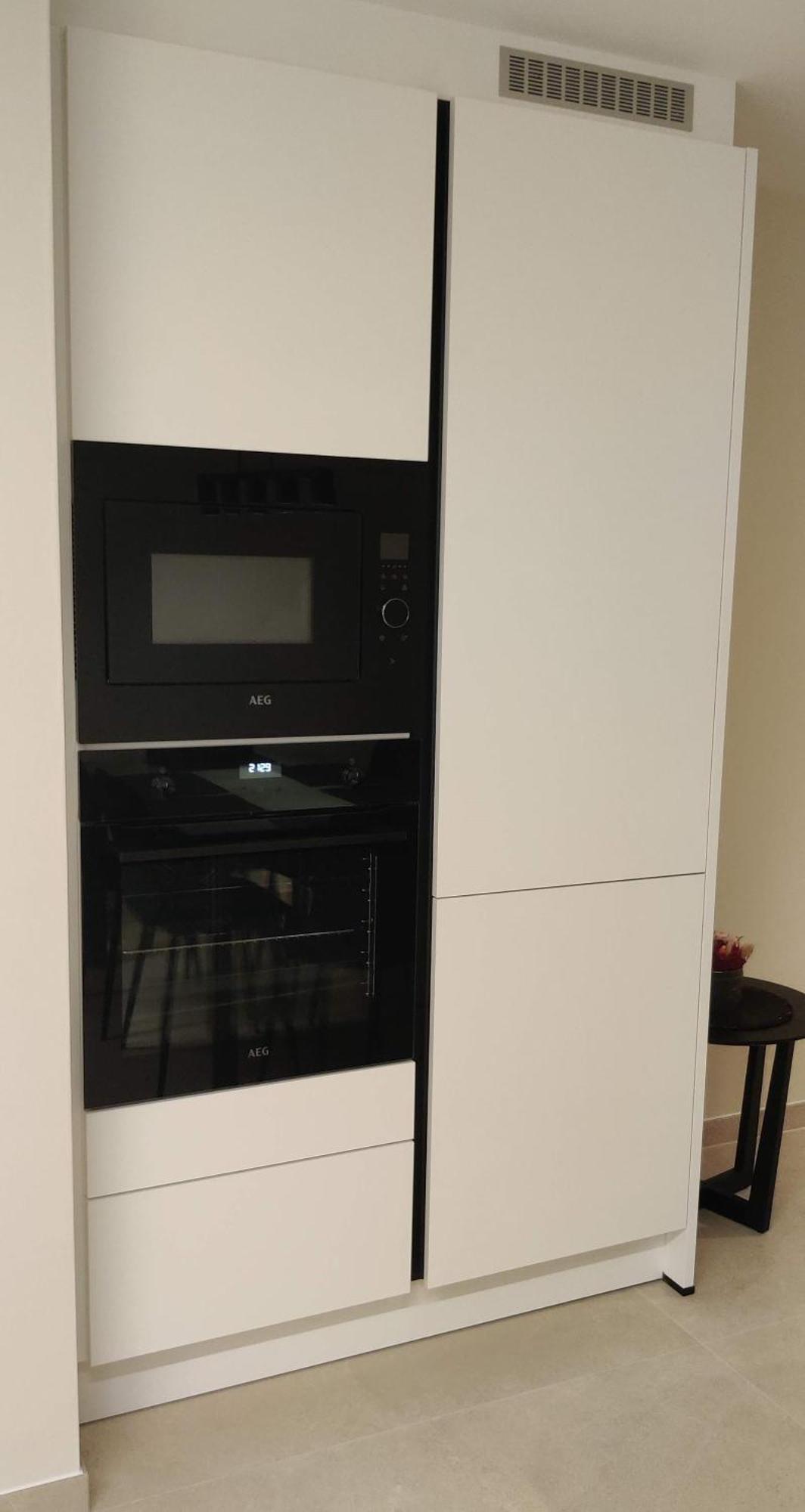 Recent Vernieuwd Appartement Met Zeezicht En Een Gratis Parkeerplaats Koksijde Luaran gambar