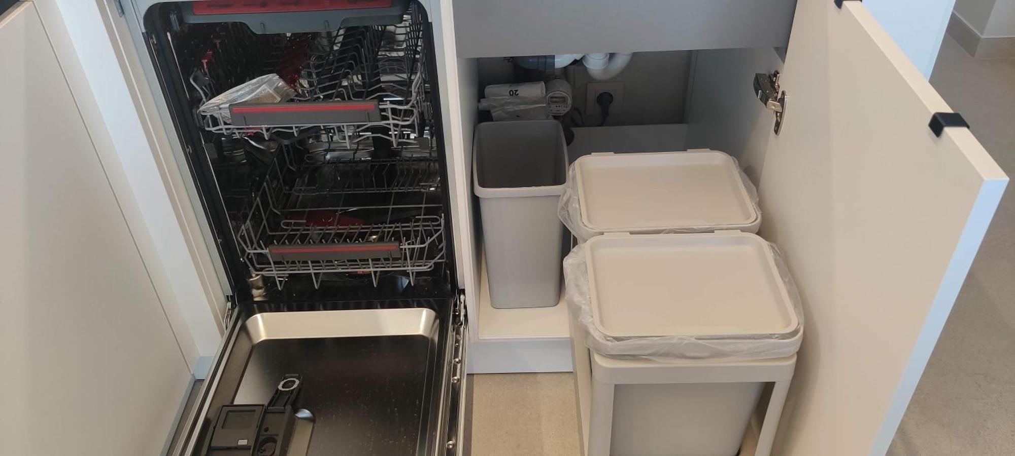 Recent Vernieuwd Appartement Met Zeezicht En Een Gratis Parkeerplaats Koksijde Luaran gambar