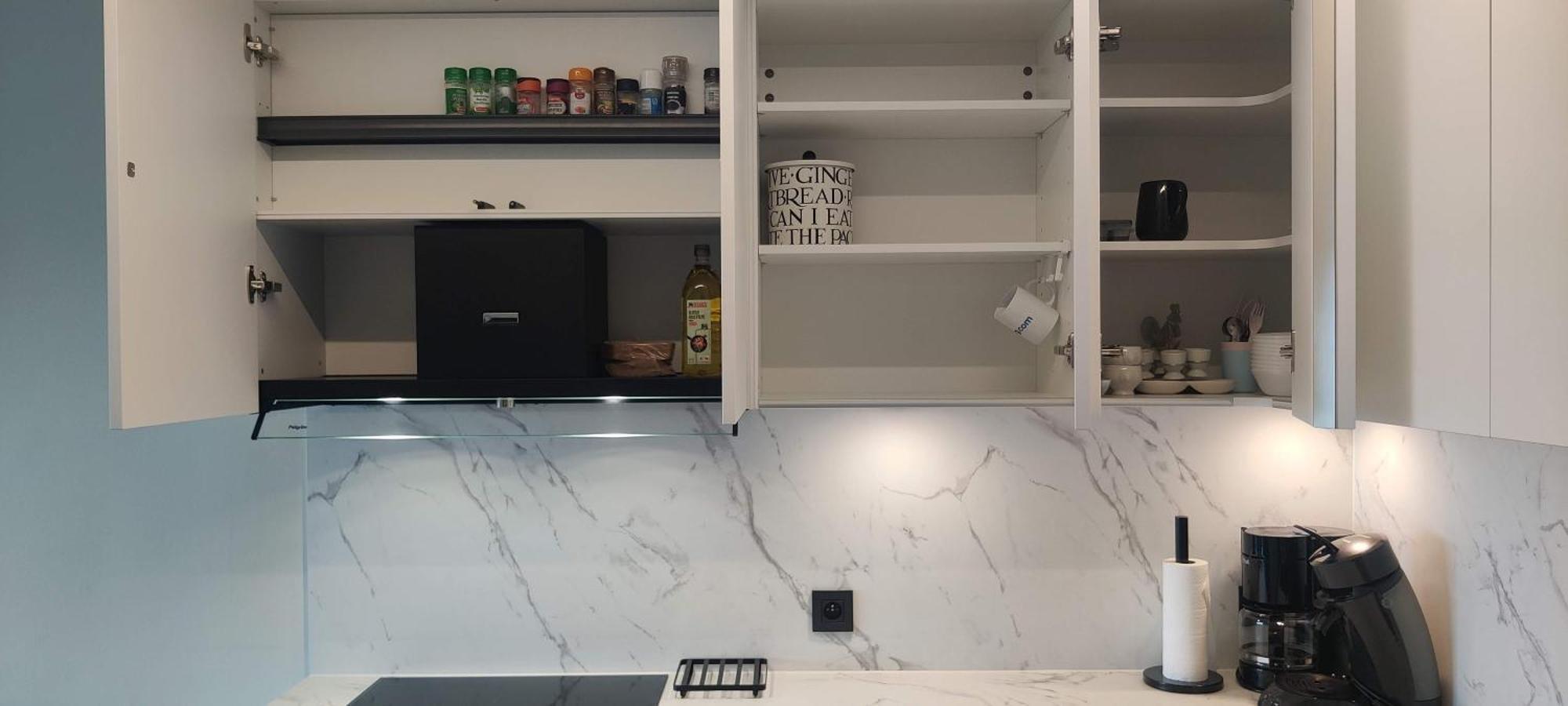 Recent Vernieuwd Appartement Met Zeezicht En Een Gratis Parkeerplaats Koksijde Luaran gambar