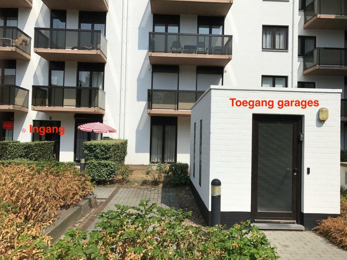 Recent Vernieuwd Appartement Met Zeezicht En Een Gratis Parkeerplaats Koksijde Luaran gambar