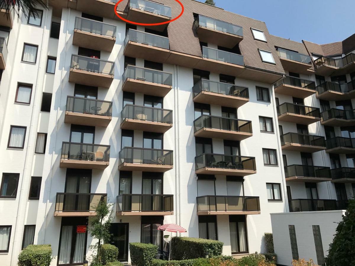 Recent Vernieuwd Appartement Met Zeezicht En Een Gratis Parkeerplaats Koksijde Luaran gambar